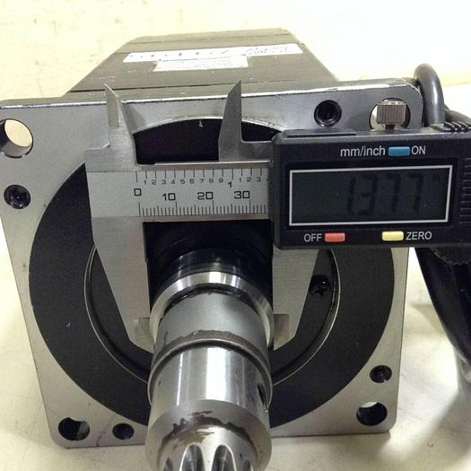 Used YASKAWA AC Servo Motor SGMP-15AWYR11 #79195