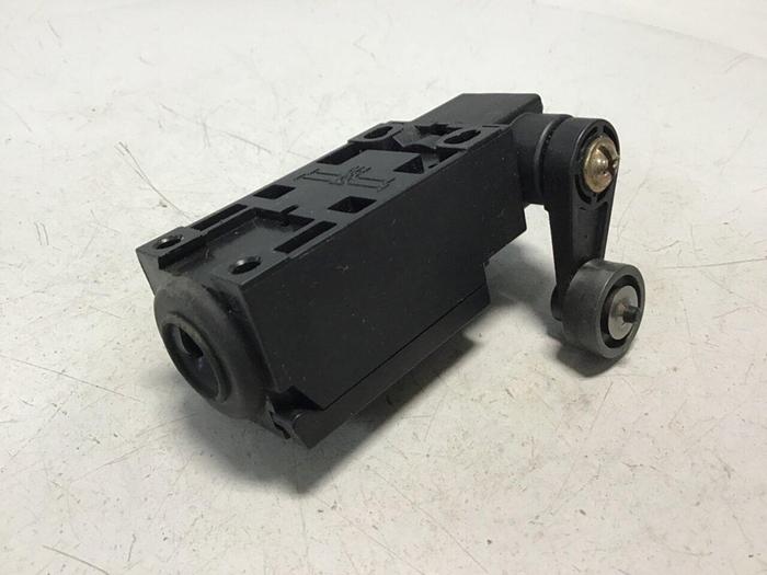 Used OMRON Limit Switch D4D-2120N #121624