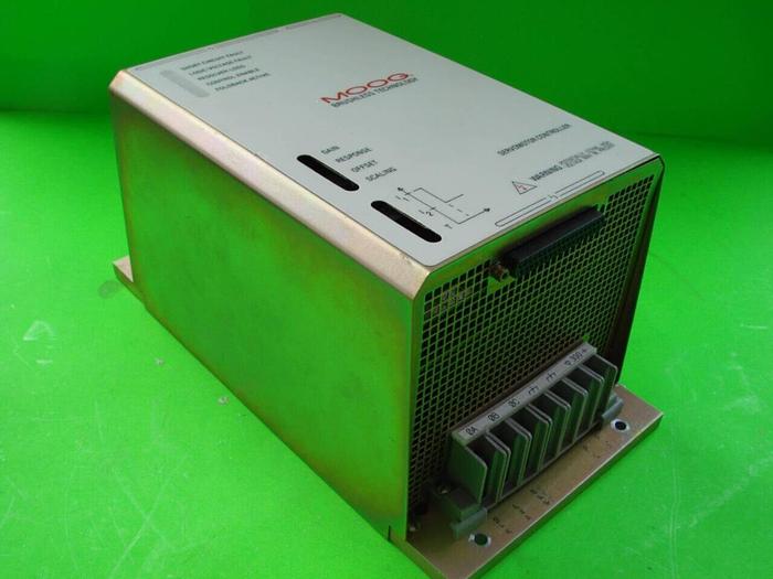 Used MOOG Servo Motor Controller 152P428 Used