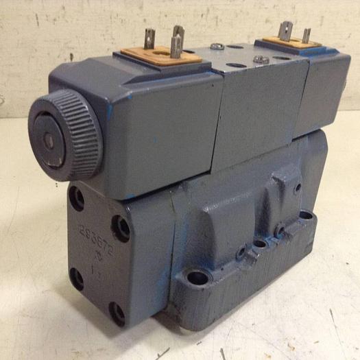 Used VICKERS Valve DG4V-3-6C-M-U-HL7-60-B13 Used