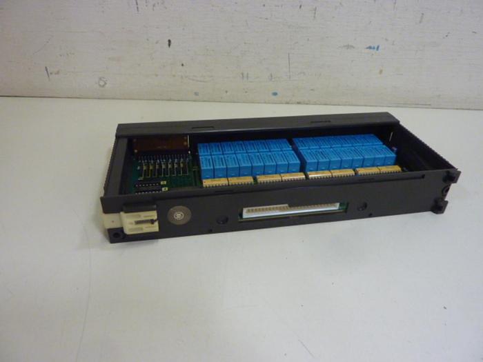 Used MITSUBISHI Melsec Output Module AY13 #67553