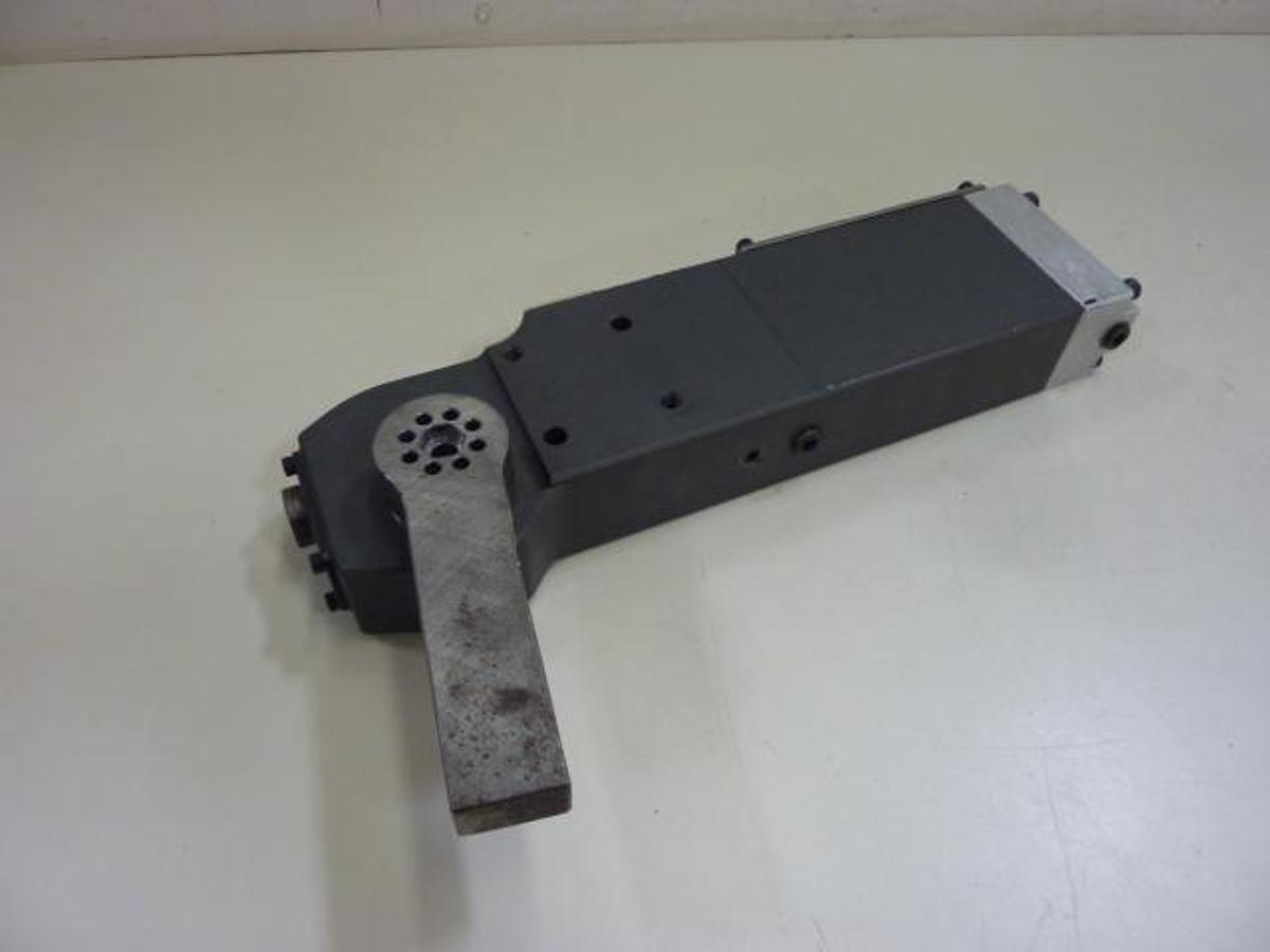 Used BTM CORP Power Clamp 779800G-733207H-90AR-SCDC Used
