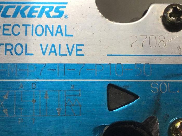 Used VICKERS Directional Control Valve DG4V36CMP7H7P1050 #128569