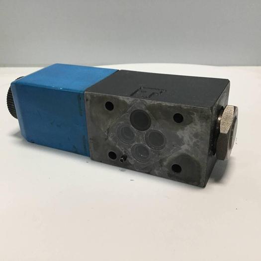 Used VICKERS Directional Valve DG4V-3S-22AL-M-U-H5-60 #91524