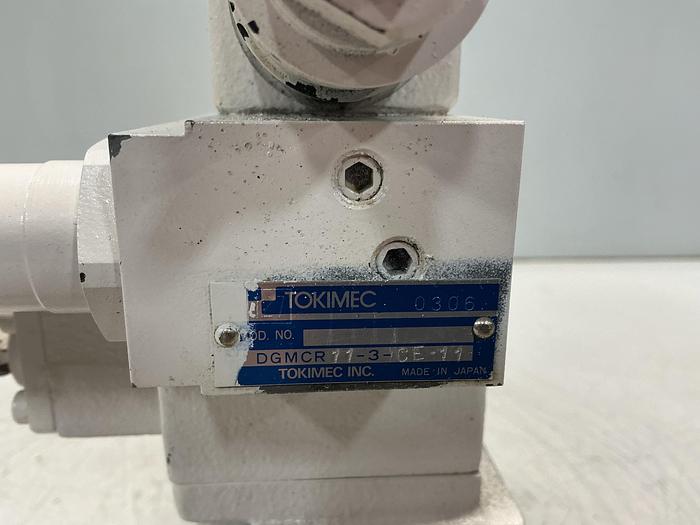 Used TOKIMEC DG4VS-3-0C-M-P7-H-7-P12-52