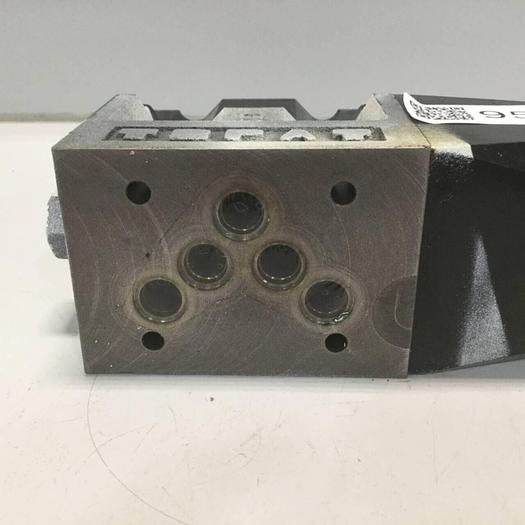 Used VICKERS Tokimec Directional Control Valve DG4V52AMP7LH740 #95338