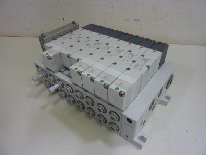 Used SMC Control Block w/ Valves VQ4300-5 #66057