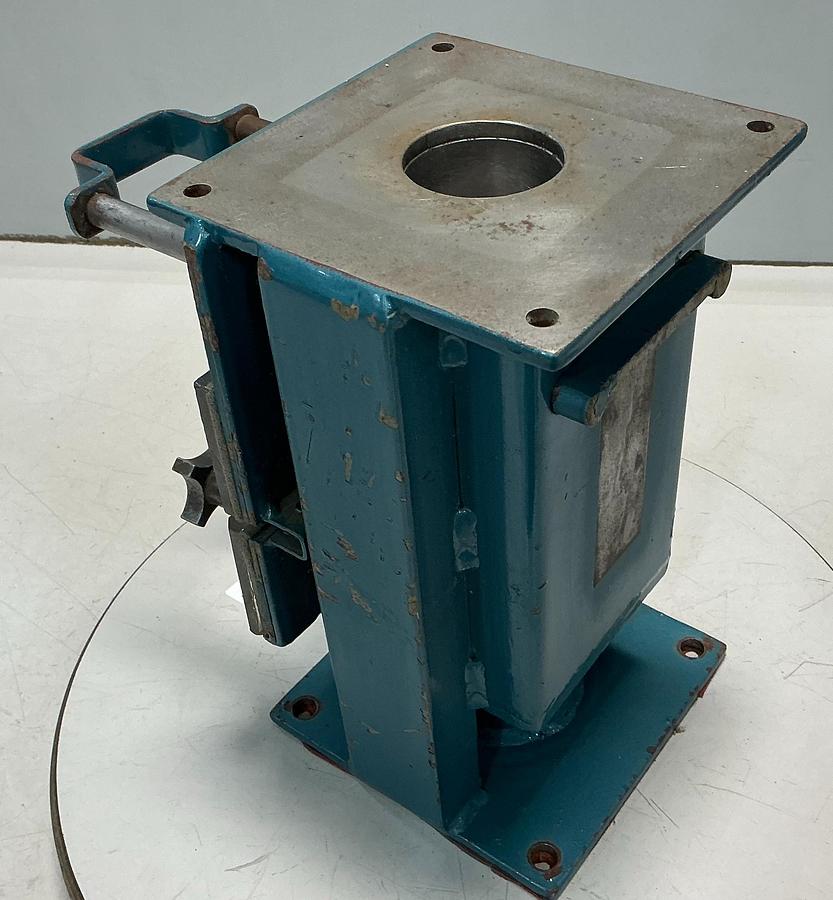 Used METAL FABRICATOR NO MODEL / NO TAG