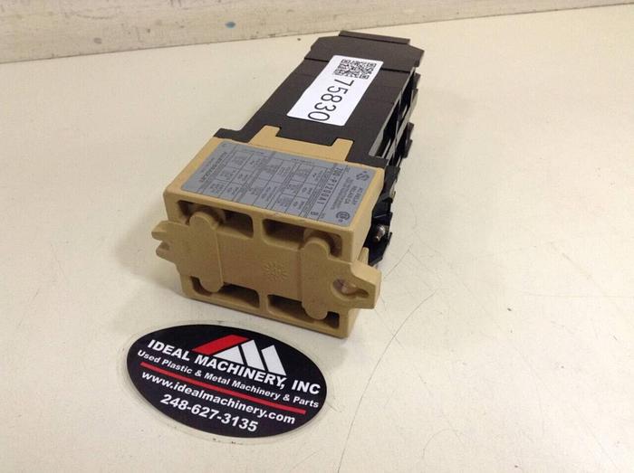 Used ALLEN BRADLEY AC Relay 700-P1200A1 SER B #75830
