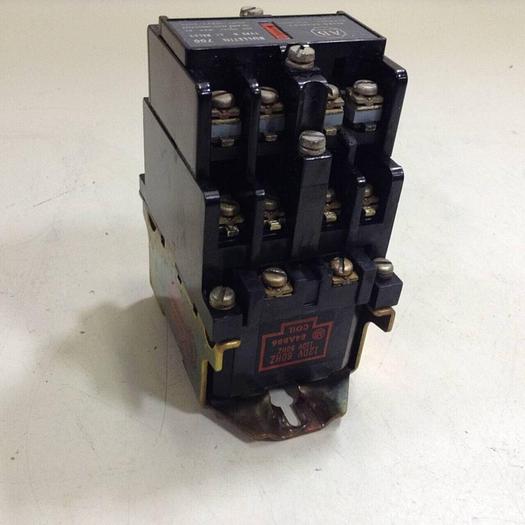 Used ALLEN BRADLEY AC Relay 700-N800A1 SER C #86494