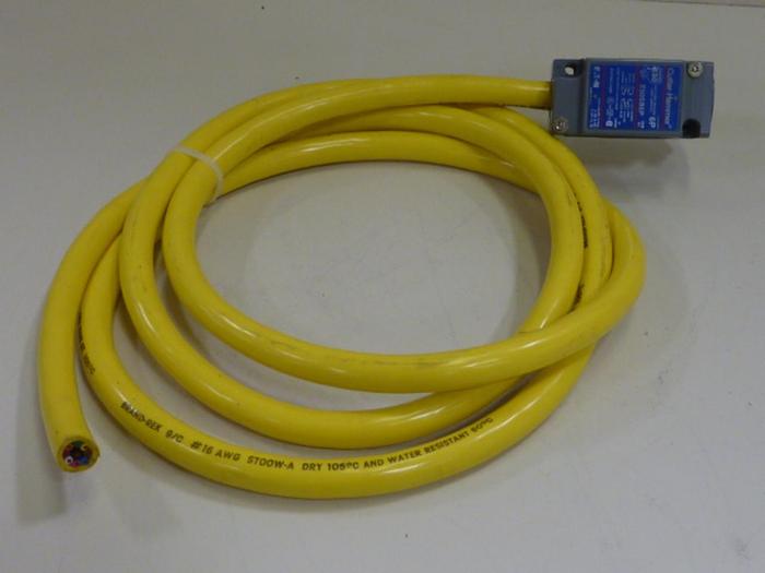 Used CUTLER HAMMER Limit Switch E50SB6P #55725