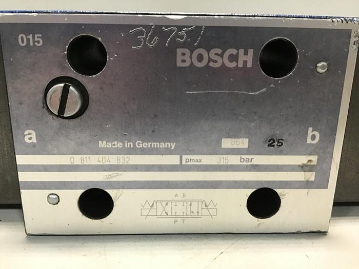 Used BOSCH Directional Valve 0 811 404 832 Used