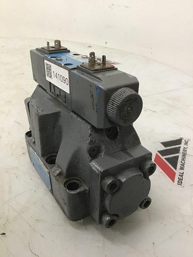 Used VICKERS Solenoid Directional Valve DG4V-3-6C-M-U-HL7-60-B13 Used