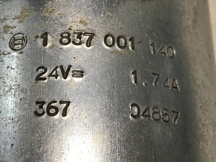 Used BOSCH Hydraulic Valve 0 810 001 825 #137484