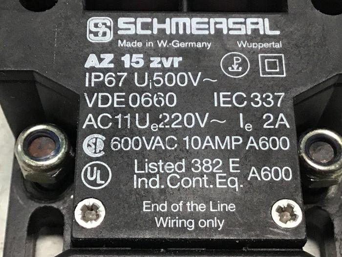 Used SCHMERSAL Safety Interlock Switch AZ15ZVR #123086