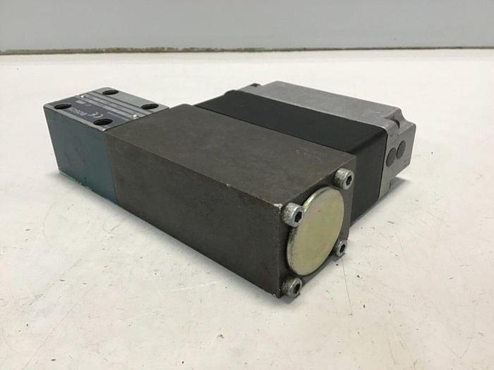 Used BOSCH Hydraulic Valve 0 811 402 073 Used