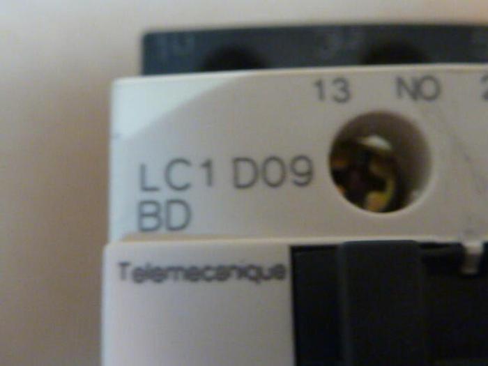 Used TELEMECANIQUE Contactor LC1D09BD #31700