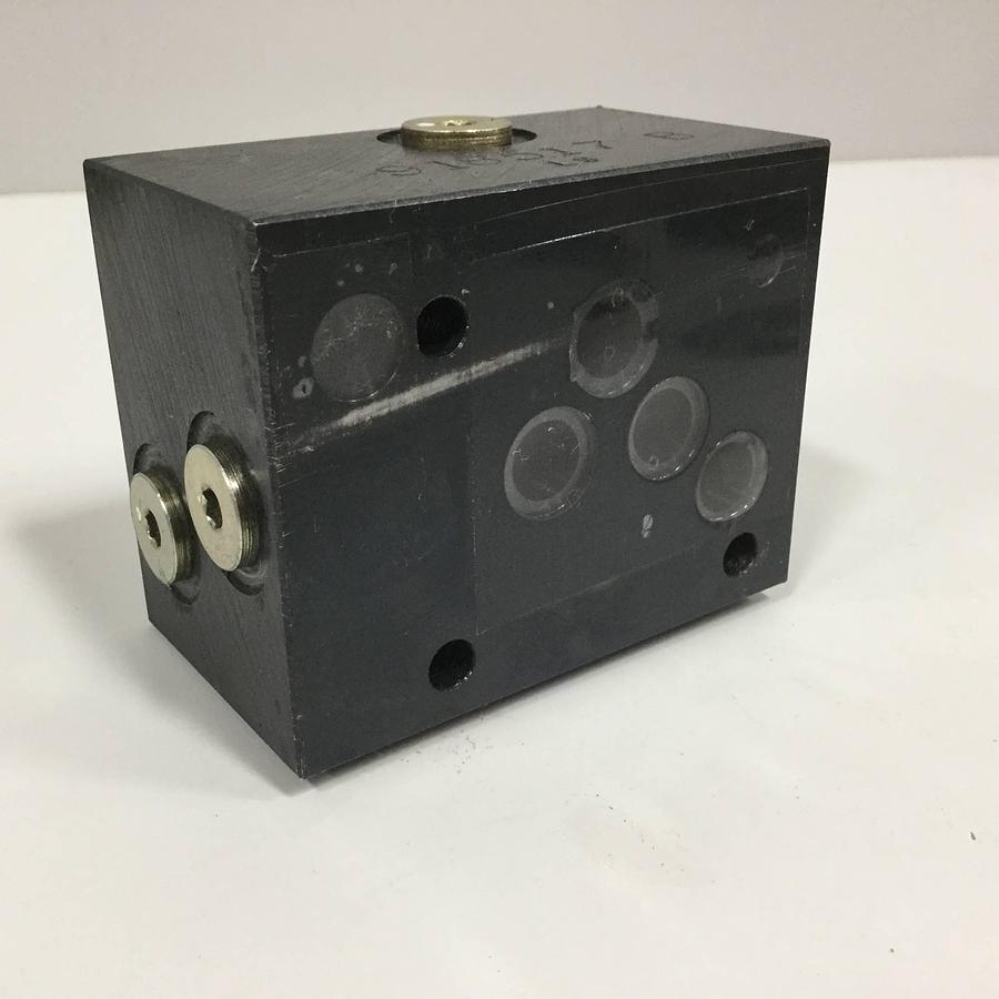 Used VICKERS Valve MA-02307955 Used