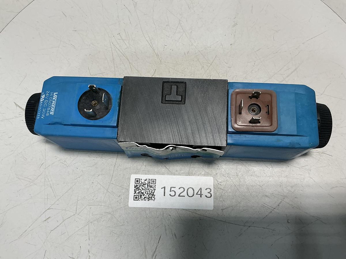 Used VICKERS DG4V-3S-33C-M-U-H5-60