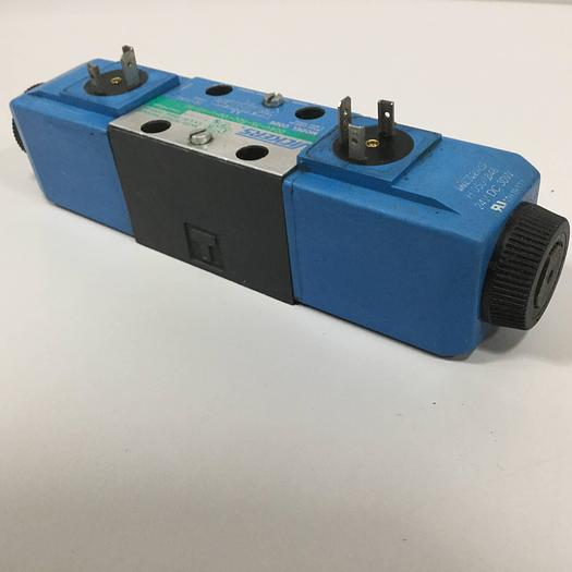 Used VICKERS Valve DG4V3S82CVMUH560 Used