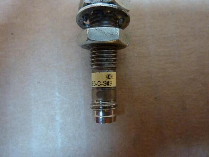 Used BALLUFF Proximity Switch BES 516-324-G-E5-C-S49 #22101