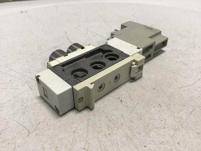 Used SMC Solenoid Valve SY5160-5Y0-C6-0 #124200