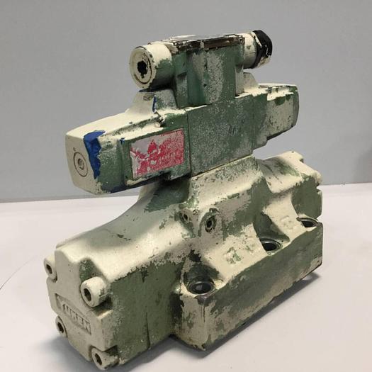 Used YUKEN Directional Valve DHG-06-3C31-5037 #91775
