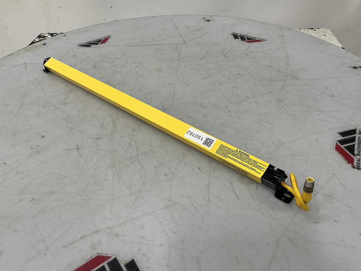 Used BANNER USE2824YP2