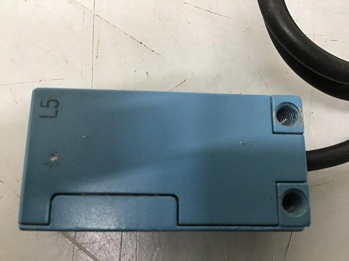 Used YAMATAKE Photoelectric Sensor FE8B-TX6VE #119047