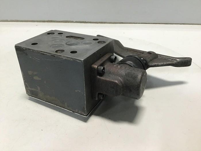 Used PARKER Directional Control Valve D3ML4BN10X4384 Used