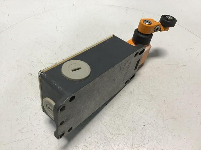 Used SIEMENS Limit Switch 3SE3 404-1G #121620
