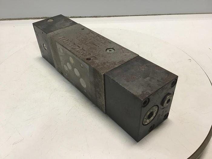 Used MOOG Valve ZDMEBV10PPA4MS7FA/CEE10C1A Used