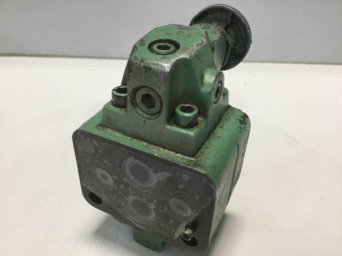 Used VICKERS Reducing Valve XG033F21 #99559