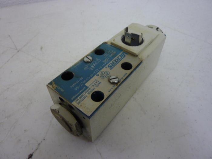 Used VICKERS Directional Hydraulic Valve DG4V322AMUHL760 Used