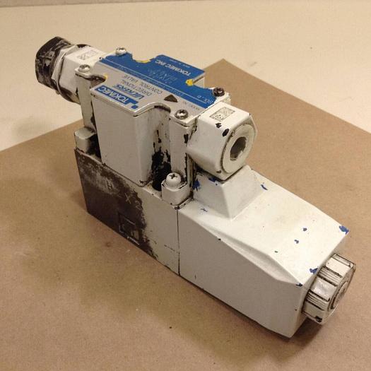 Used VICKERS Directional Control Valve DG4V36BMP7H750 #78620