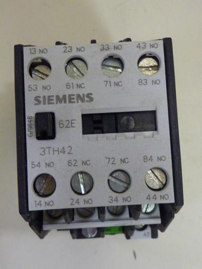 Used SIEMENS Contactor Relay 3TH4262-0A #102749
