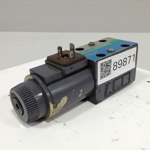Used VICKERS Valve DG4V3S2AMUHL760EN490 Used