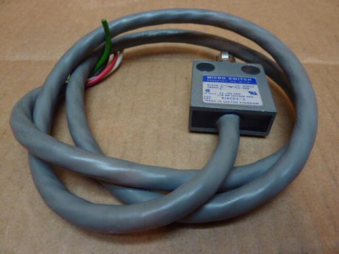 Used CUTLER HAMMER Limit Switch 914CE3-3 #26302