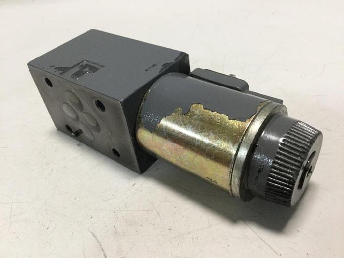 Used VICKERS Valve DG4V3S22AMUHL760EN490 Used