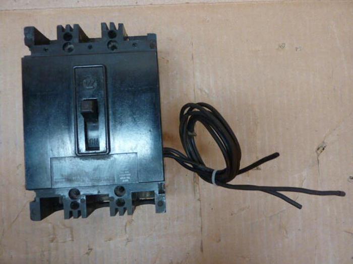 Used WESTINGHOUSE 15 Amp Circuit Breaker FB3015L #28440