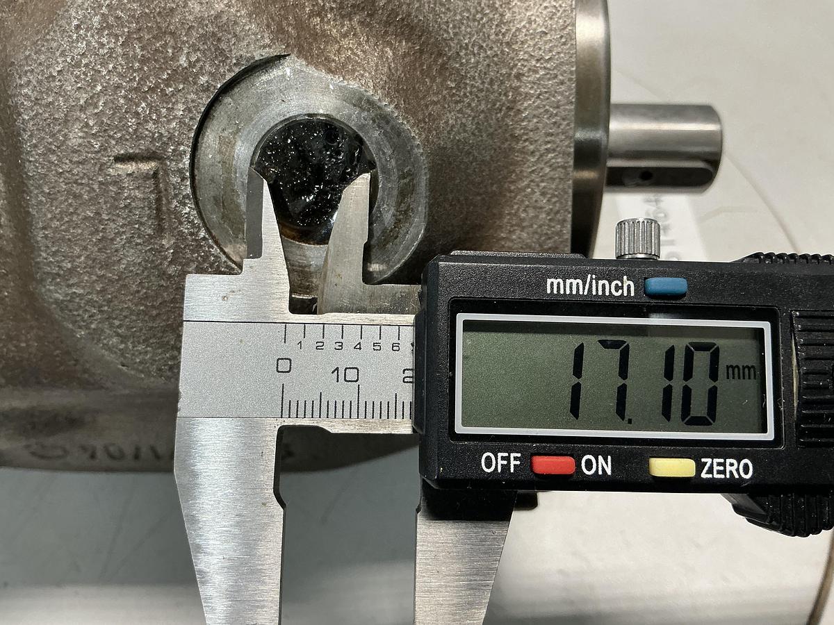 Used BRUENINGHAUS HYDRAULIK A 10VS0 28 DR/31 R-PPA 12 N00-S0109