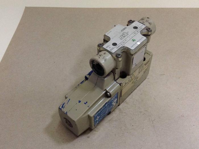 Used SPERRY VICKERS Valve DG4V32APLT10JAS310 #67873
