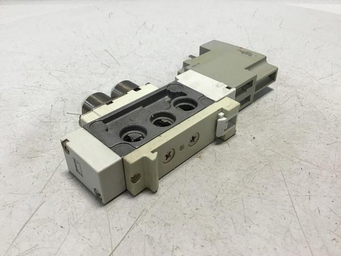 Used SMC Solenoid Valve SY5160-5Y0-C6-0 #124203