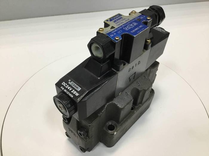 Used TOKIMEC VICKERS Valve DG3V-7-3C-E-T-10-JA8-SM15-7 USED