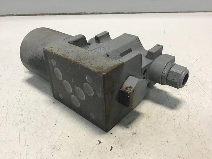 Used YUKEN Valve DSG032B2D2450170 #137470