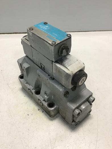 Used VICKERS Valve DG4V36CMFWB660EN21 #139124
