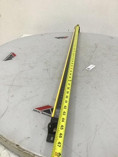 Used BANNER ENGINEERING Light Curtain SLSVAE30-1050Q8 USED