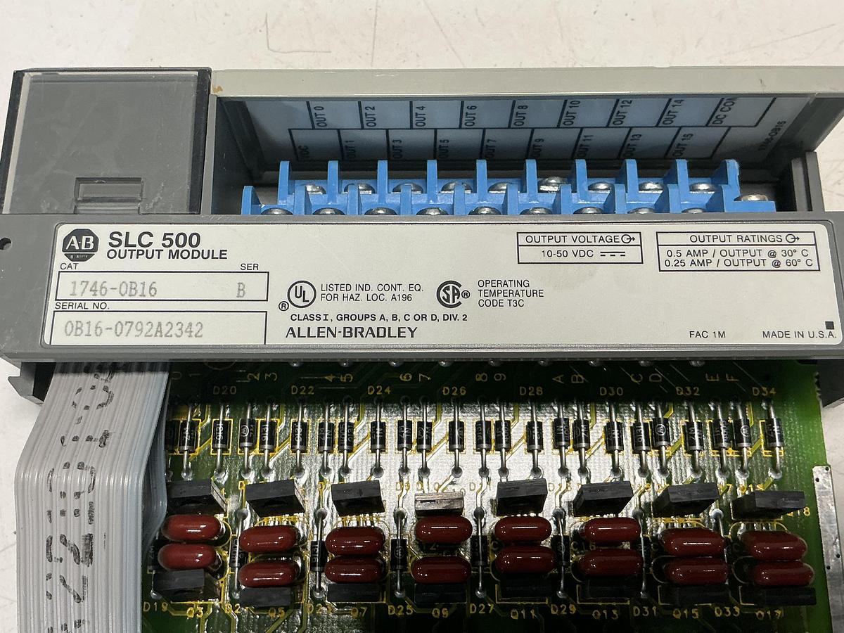 Used ALLEN BRADLEY 1746-P1 / SLC 500
