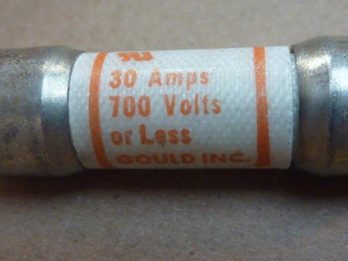 GOULD / SHAWMUT 30 Amp Fuse A70P30 #32614