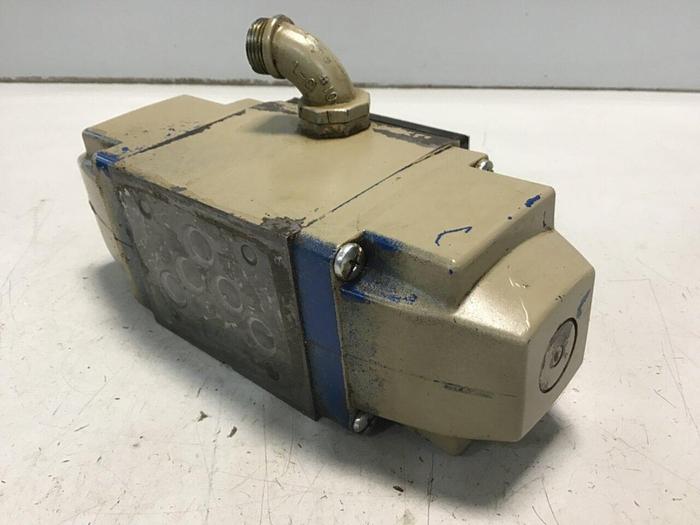 Used VICKERS Valve DG4S50CWT11 #136747